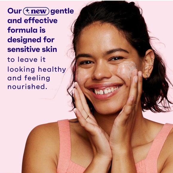 Clean & Clear Essentials Foaming Facial Cleanser 2 Pk Oil-Free Face Wash BS4 - Picture 7 of 8